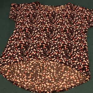 Cute Subtle Floral Short Sleeve Bias Hem